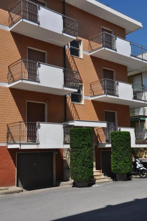 Apartamento Viale Repubblica 307 6 Pietra Ligure Exterior foto
